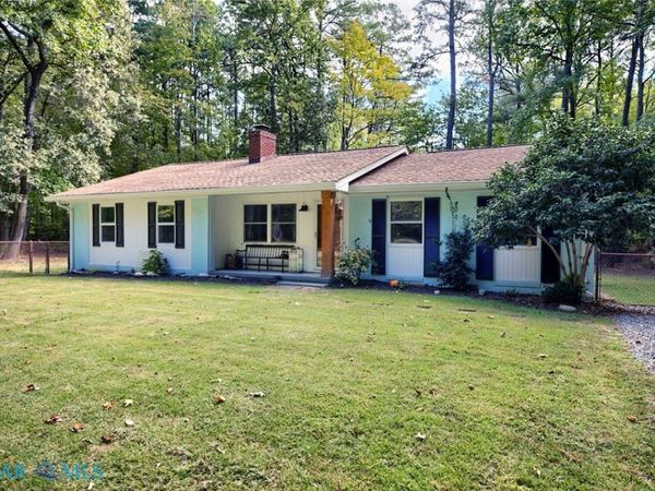 764 Lovers Lane , Mathews, VA 23109