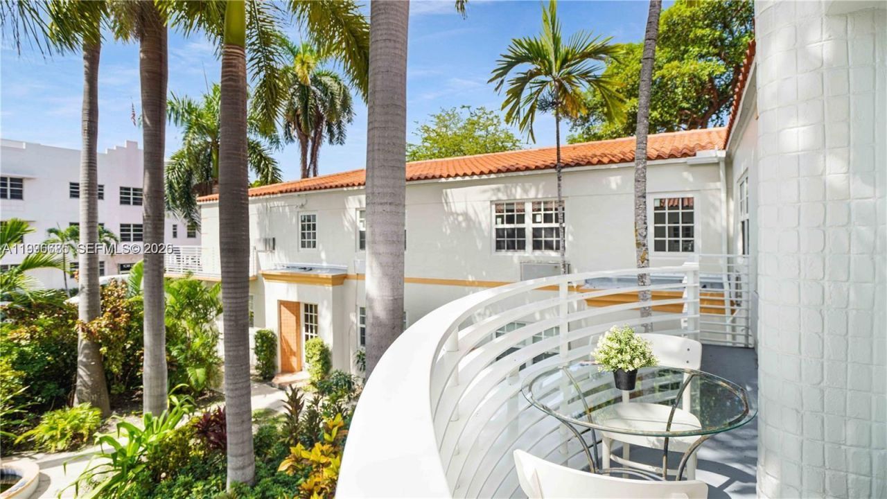 439 15th St, Unit 14, Miami Beach, FL 33139 Photo