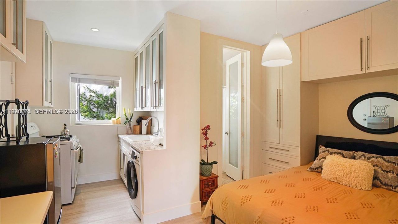 439 15th St, Unit 14, Miami Beach, FL 33139 Photo