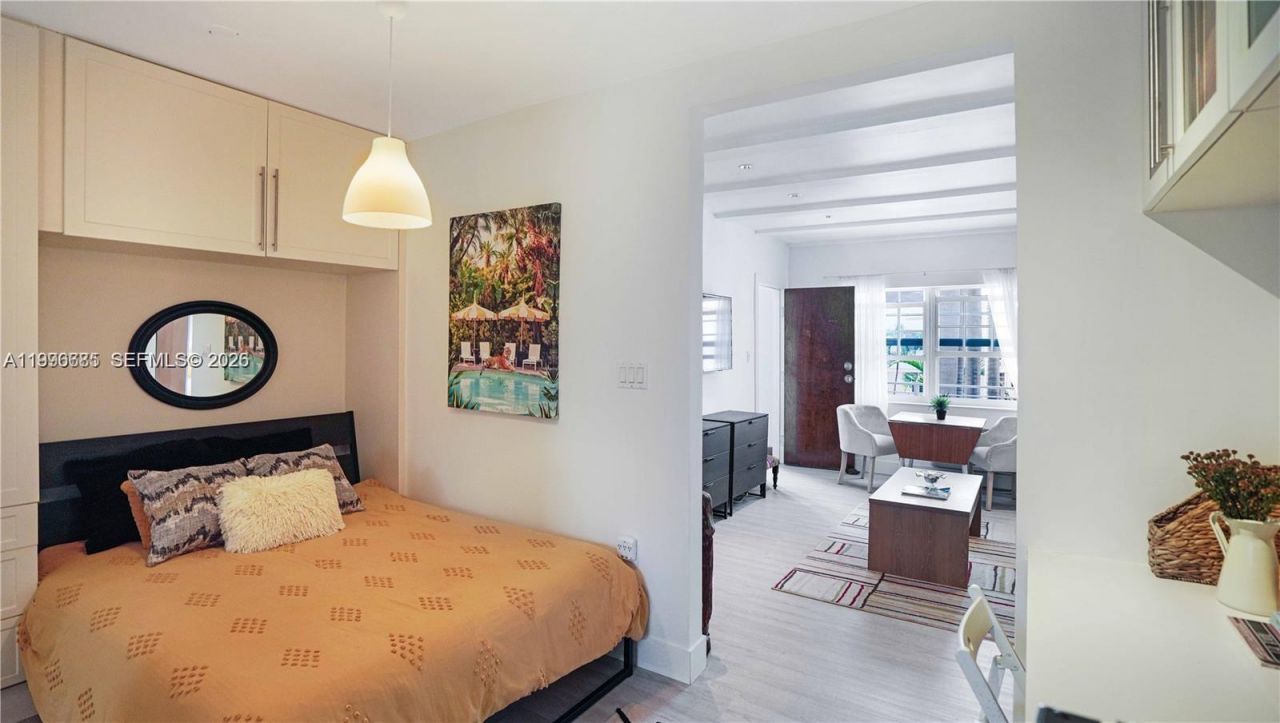 439 15th St, Unit 14, Miami Beach, FL 33139 Photo