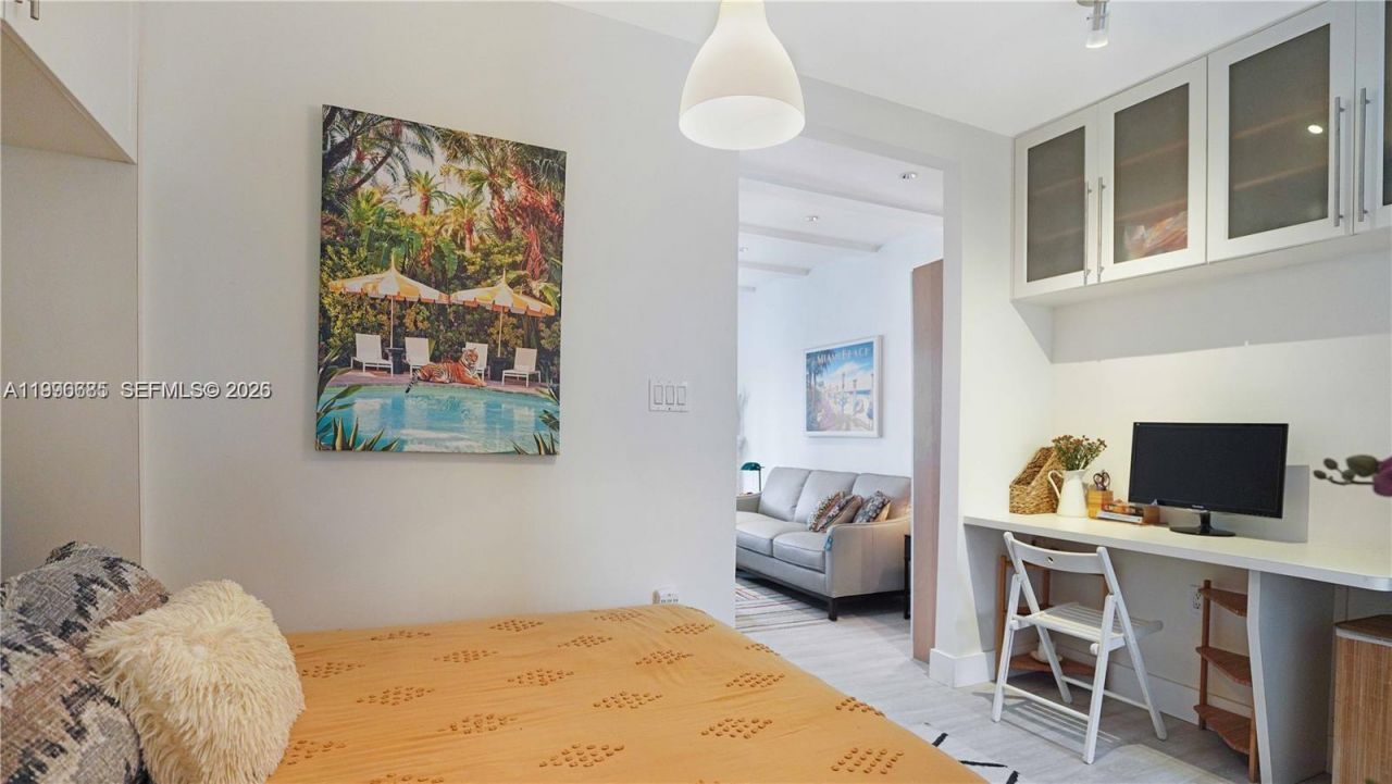 439 15th St, Unit 14, Miami Beach, FL 33139 Photo