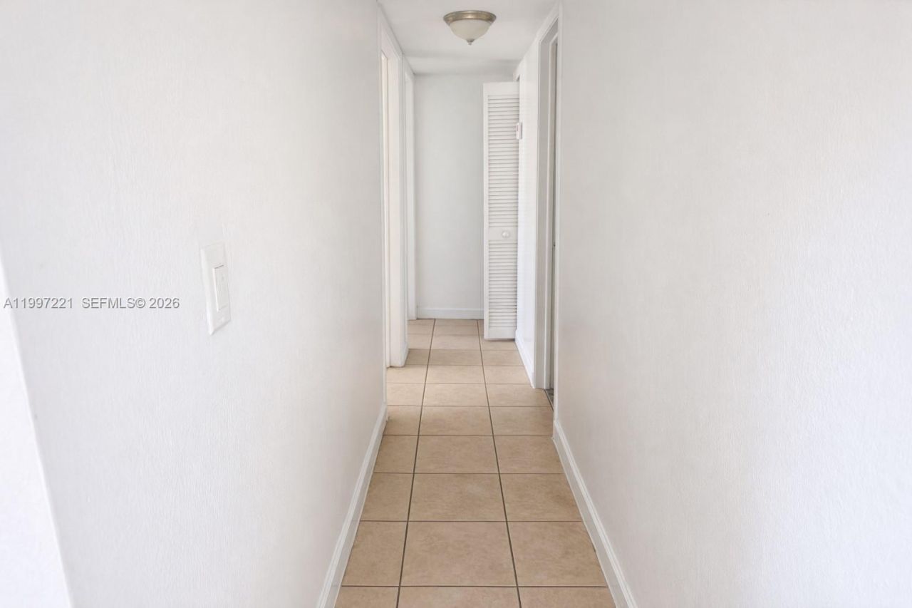 1755 W 60th St, Unit D212, Hialeah, FL 33012 Photo