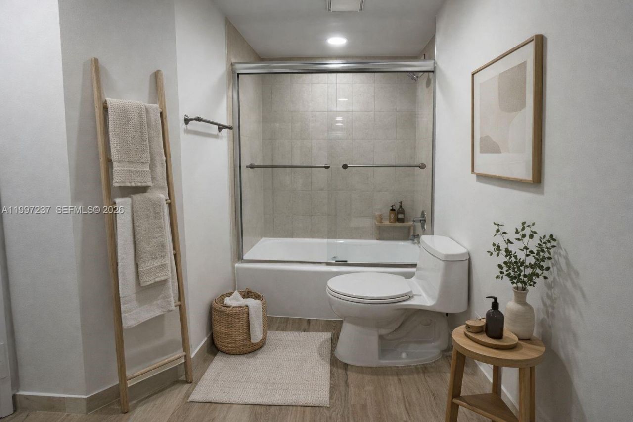 5600 Collins Ave, Unit 16N, Miami Beach, FL 33140 Photo