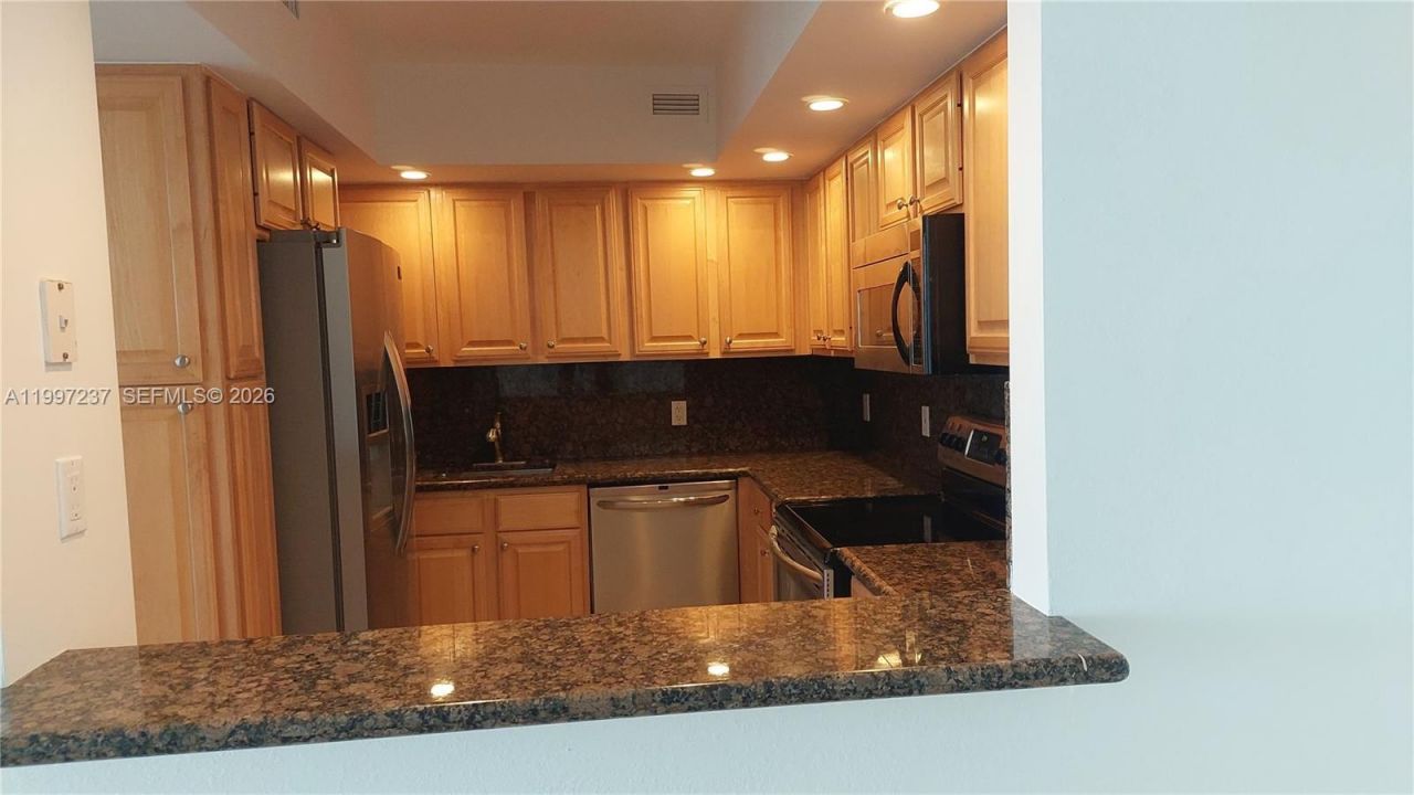 5600 Collins Ave, Unit 16N, Miami Beach, FL 33140 Photo