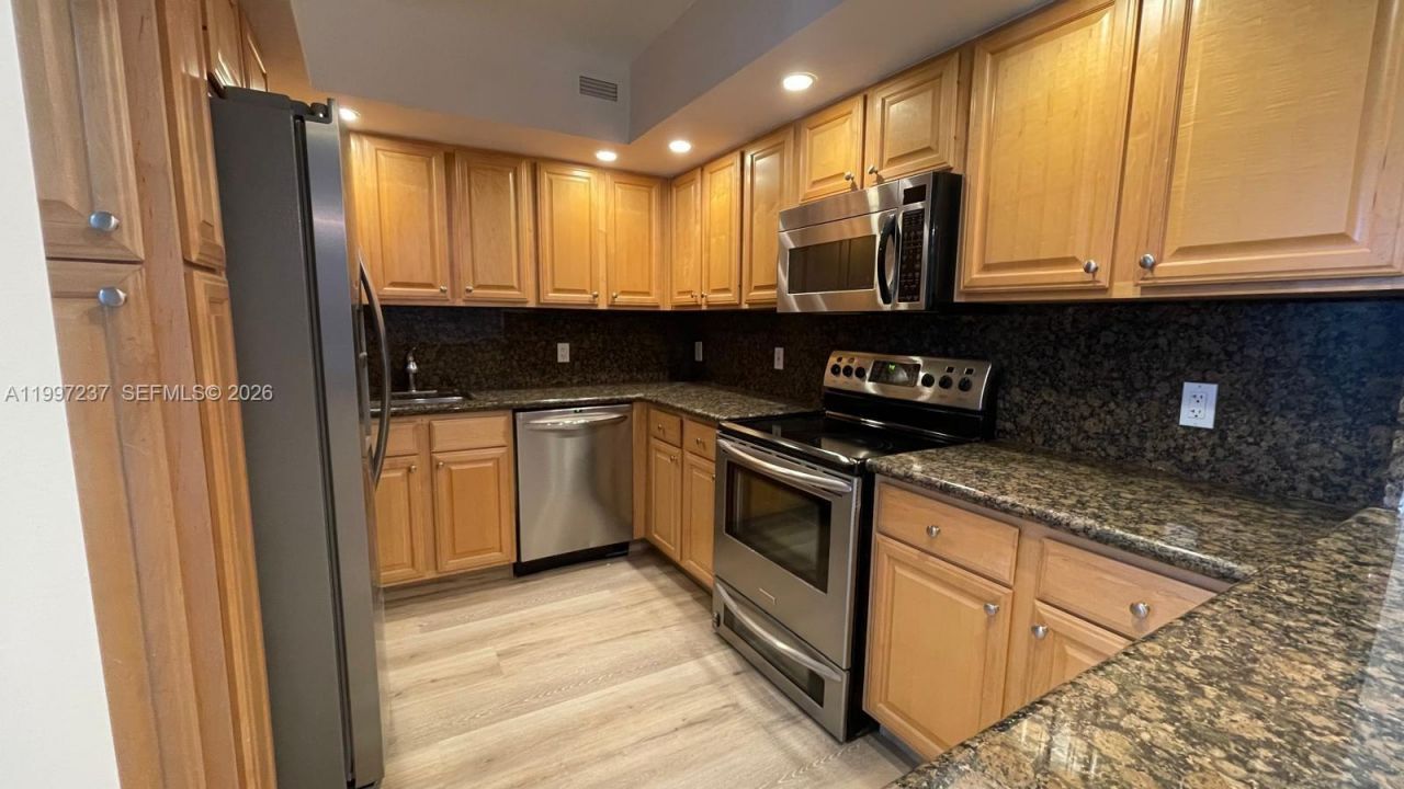 5600 Collins Ave, Unit 16N, Miami Beach, FL 33140 Photo