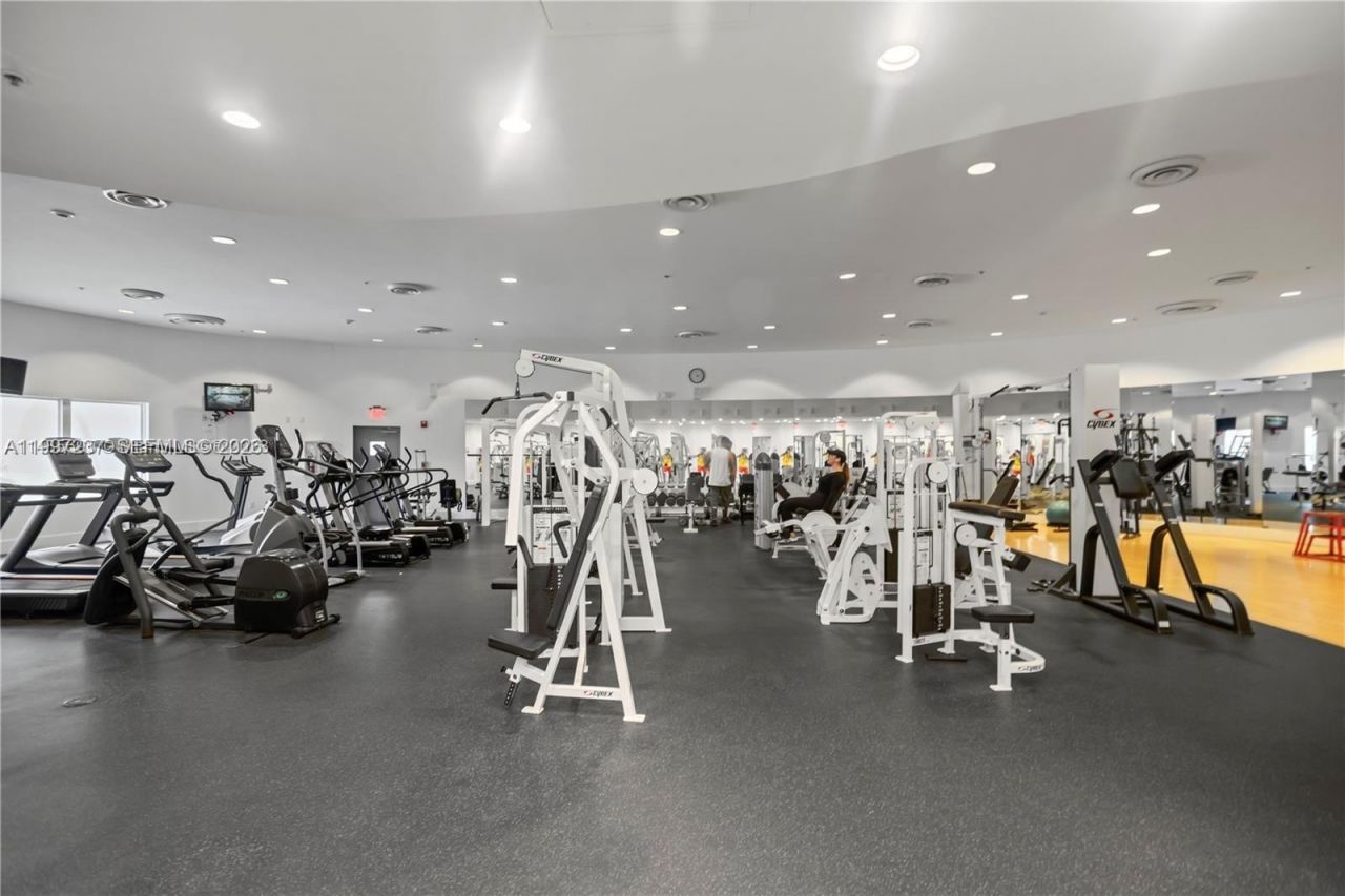 5600 Collins Ave, Unit 16N, Miami Beach, FL 33140 Photo