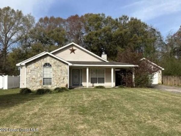 2365 La Lar Lane, Pensacola, FL 32534