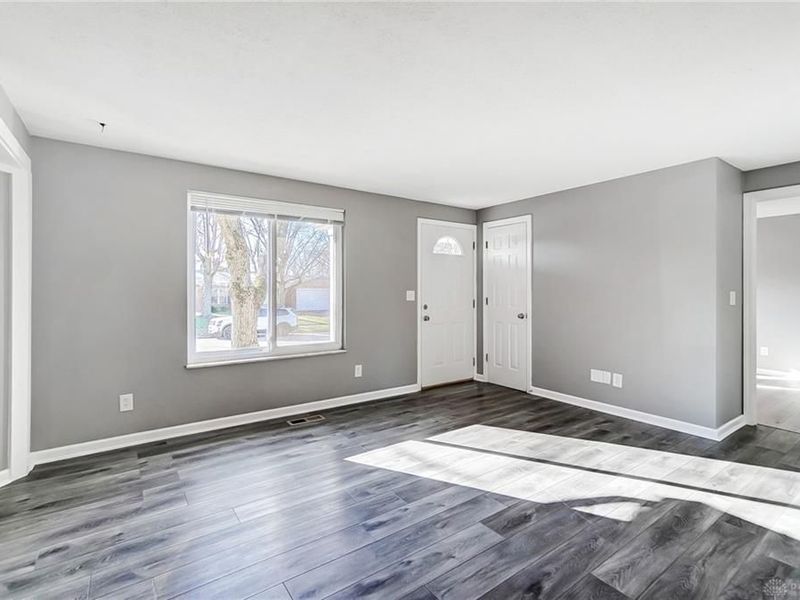 4825 Flagstone Court, Dayton, OH 45424 Photo 5