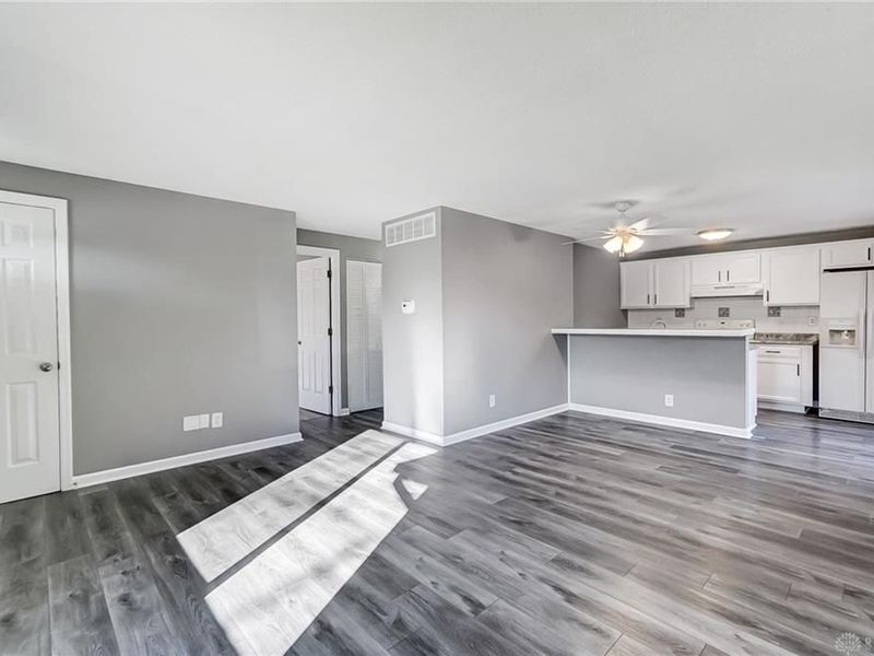 4825 Flagstone Court, Dayton, OH 45424 Photo 7