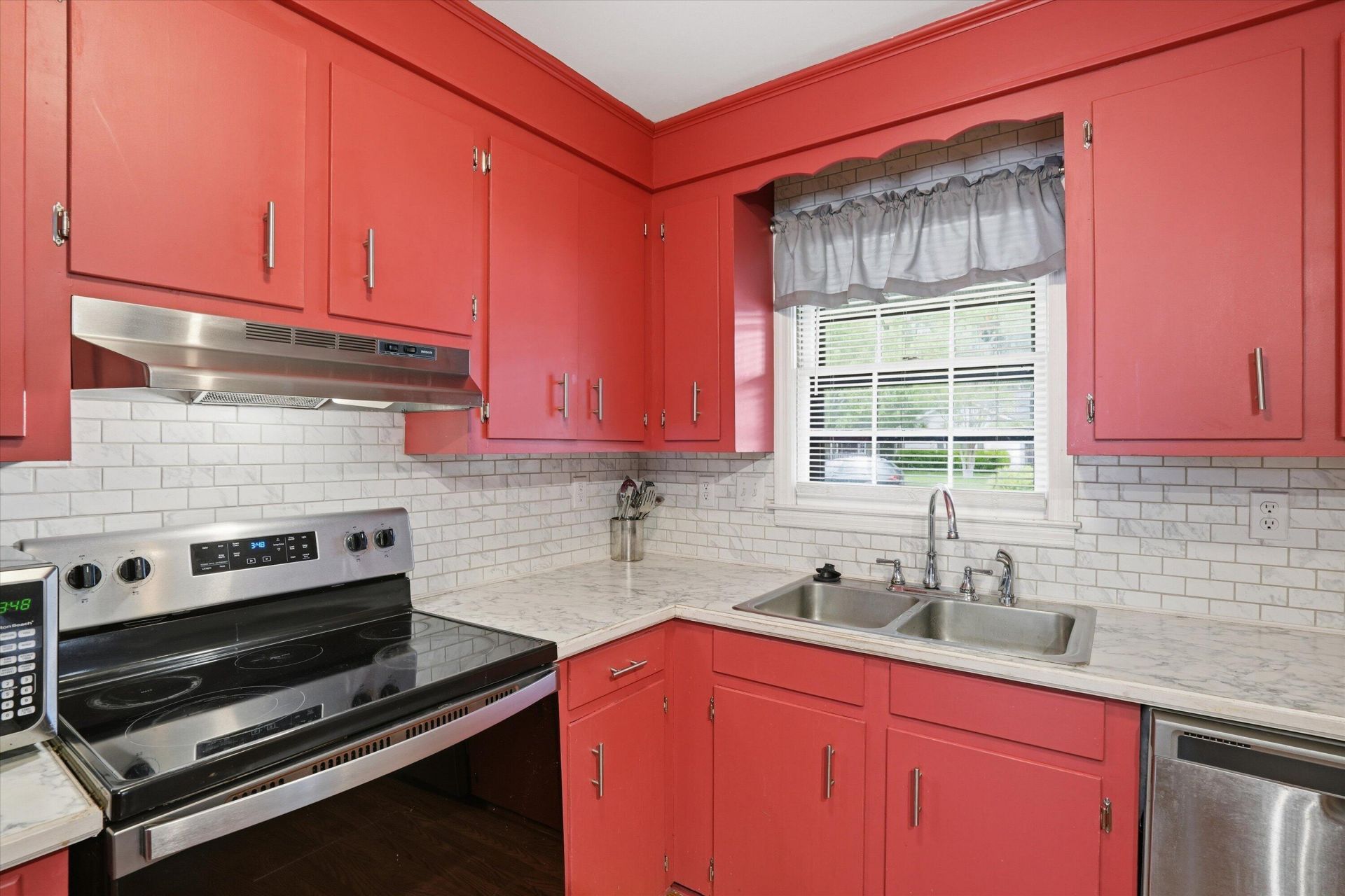 218 Village Green Circle Photo 11