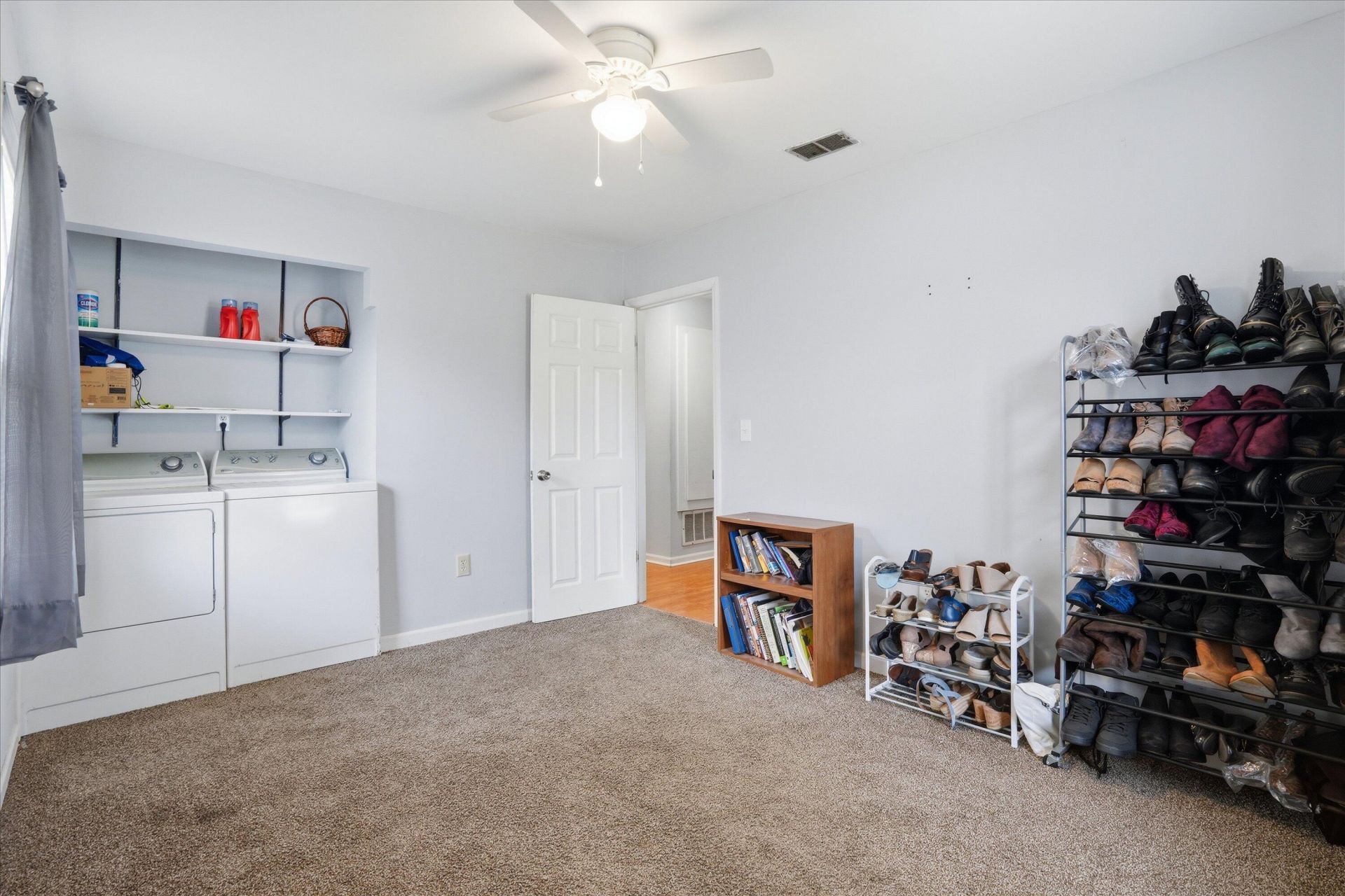 218 Village Green Circle Photo 14