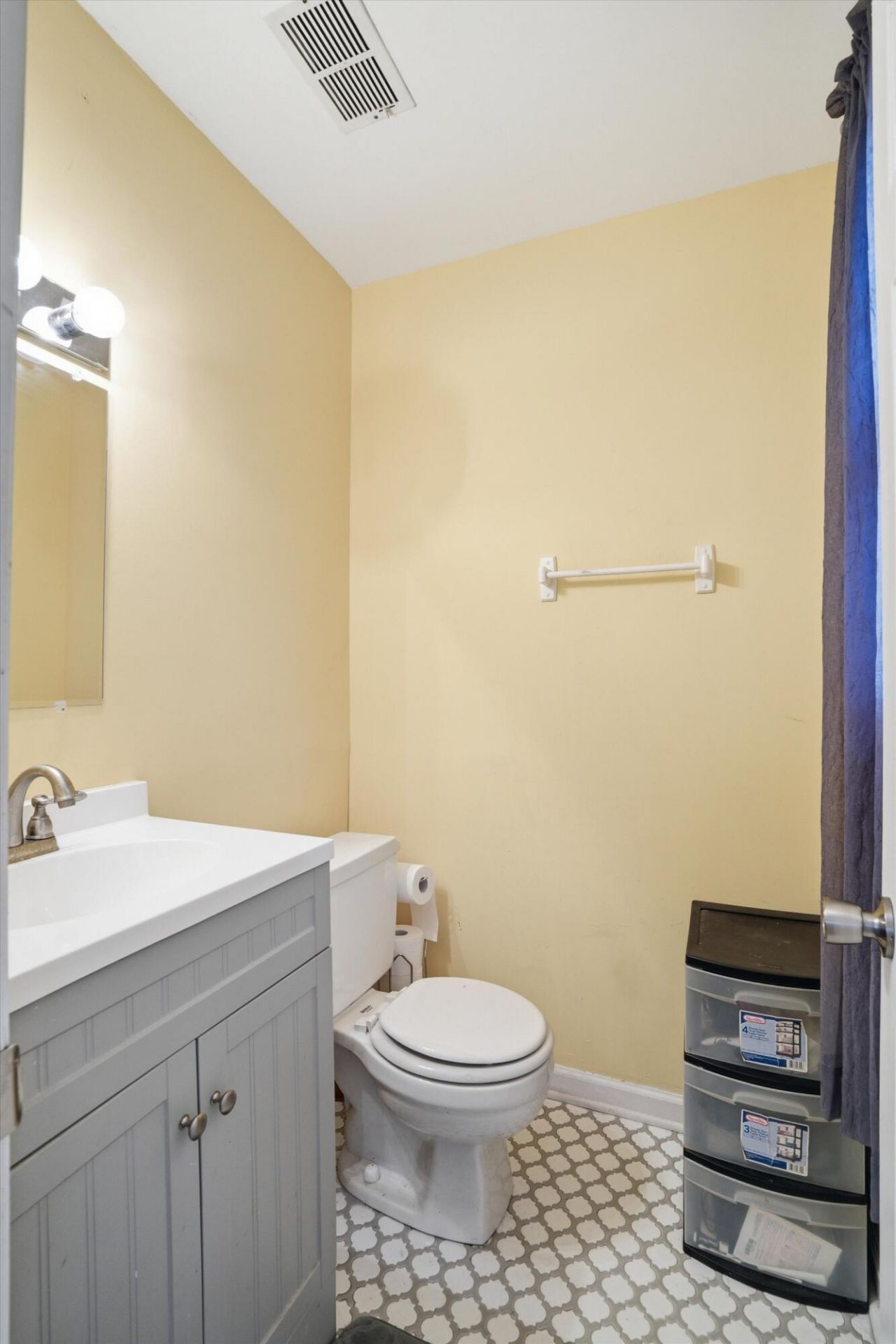 218 Village Green Circle Photo 19