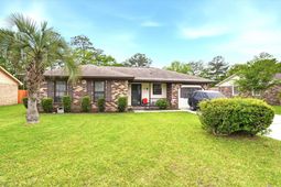 218 Village Green Circle photo 4