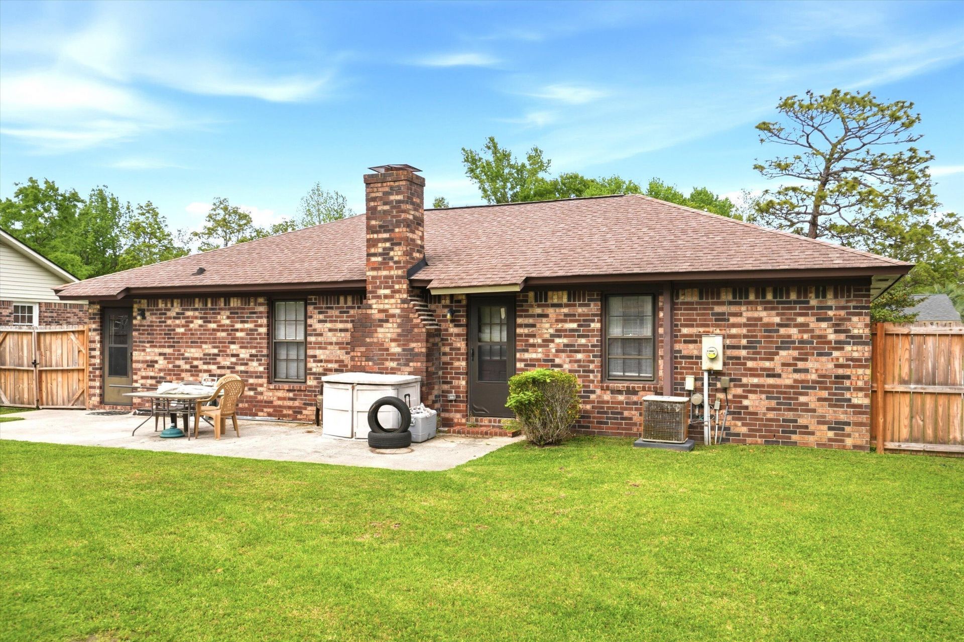 218 Village Green Circle Photo 27