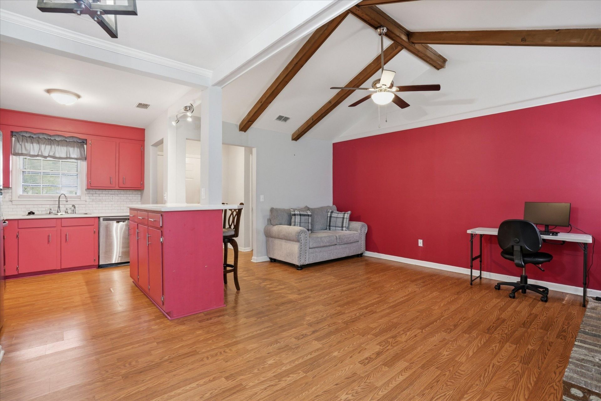 218 Village Green Circle Photo 6