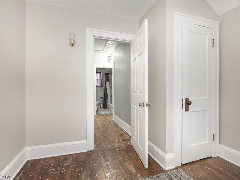 11412 Thrush Avenue , Cleveland, OH 44111 Photo 10