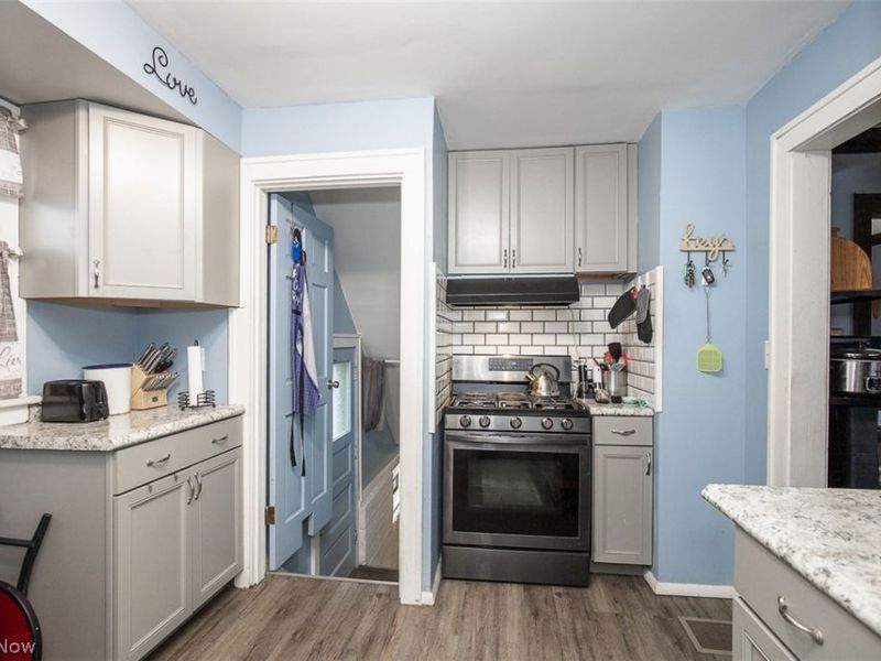 11412 Thrush Avenue , Cleveland, OH 44111 Photo 7