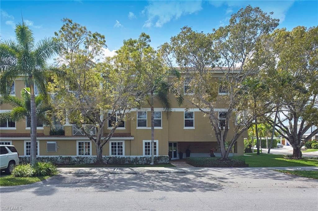 850 6th Ave N, Unit 204, Naples, FL 34102 Photo