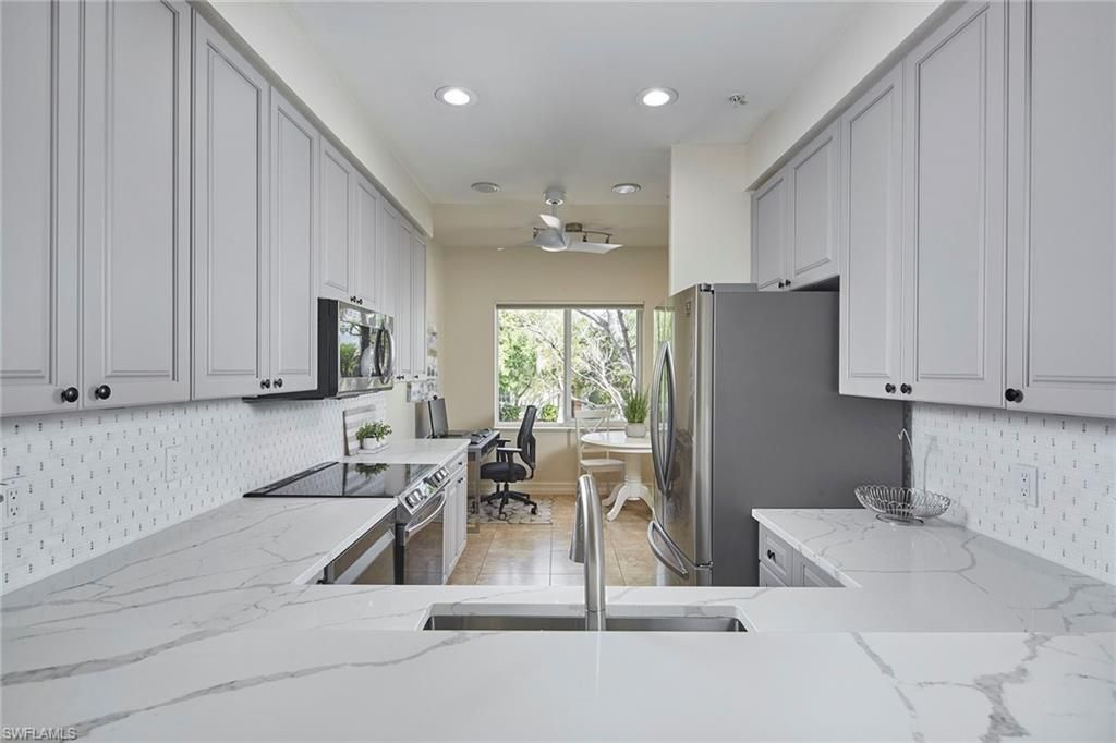 850 6th Ave N, Unit 204, Naples, FL 34102 Photo