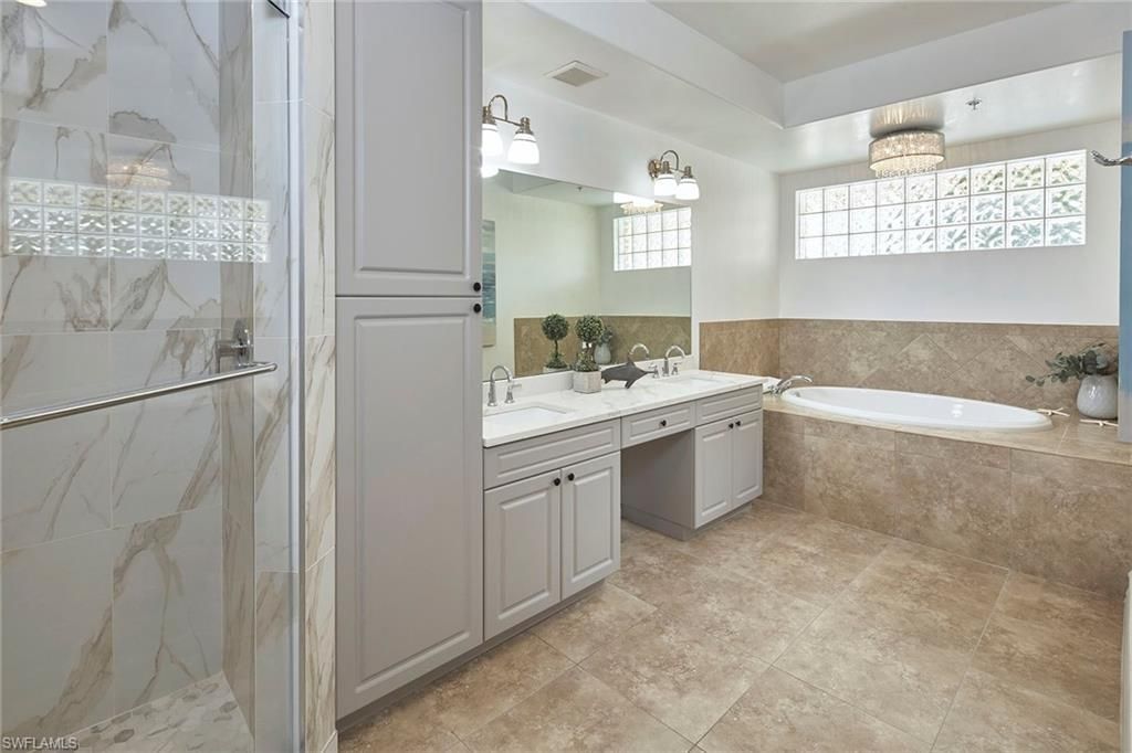 850 6th Ave N, Unit 204, Naples, FL 34102 Photo