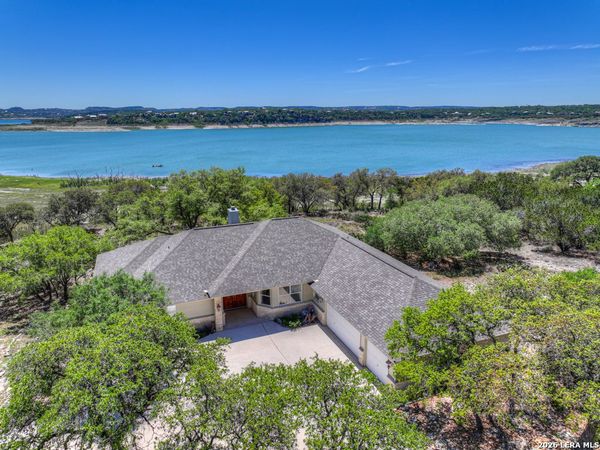 1000 BAMC DR, Canyon Lake, TX 78133