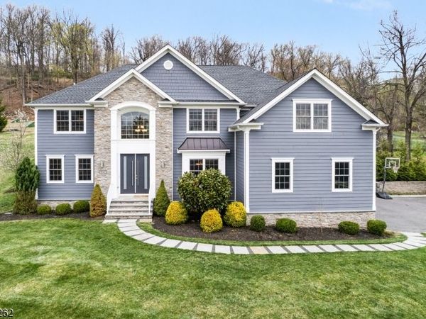 2141 Washington Valley Rd, Bridgewater, NJ 08836