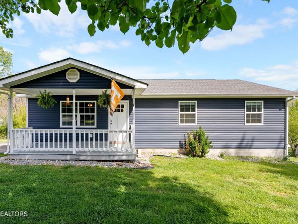 130 Johnny Baird Lane, Jacksboro, TN 37757