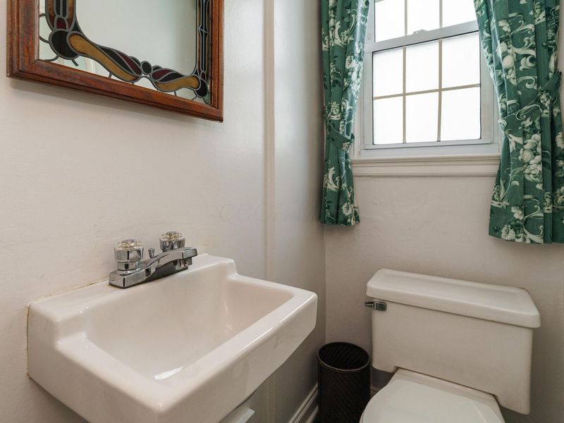 136 Fallis Road , Columbus, OH 43214 Photo 10