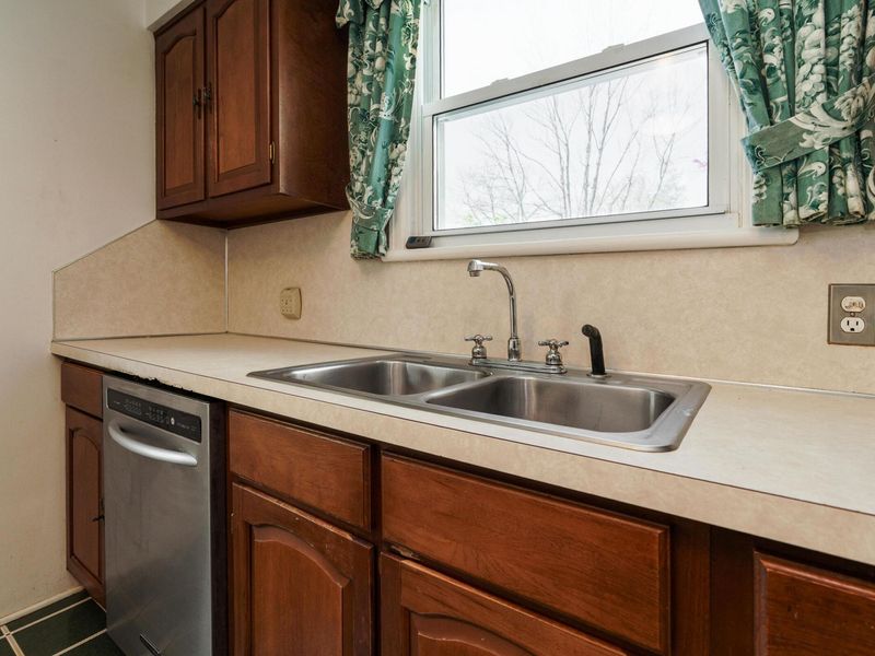 136 Fallis Road , Columbus, OH 43214 Photo 14