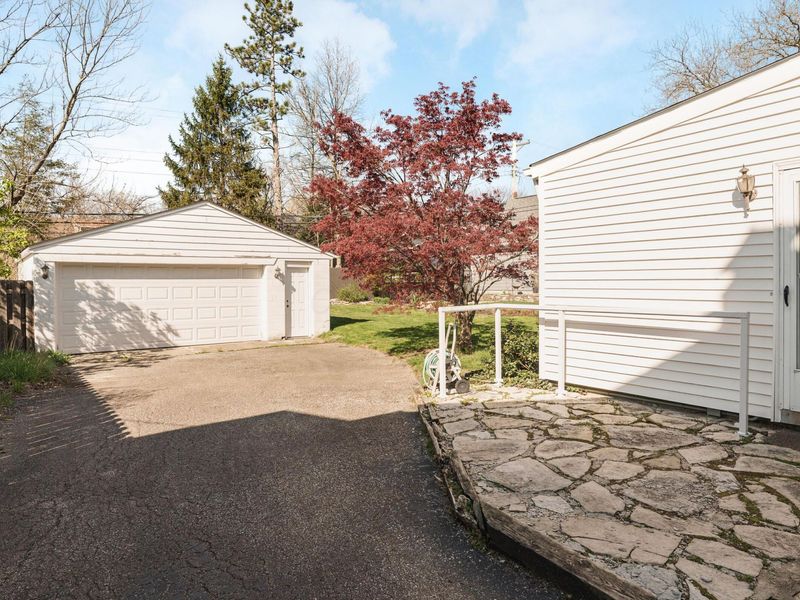 136 Fallis Road , Columbus, OH 43214 Photo 4