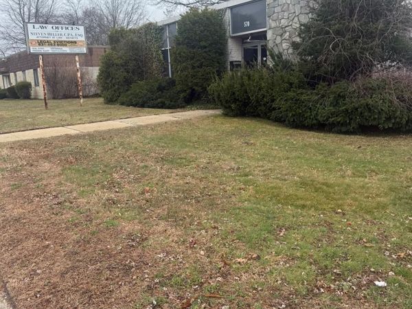 570 Long Island Avenue , Deer Park, NY 11729