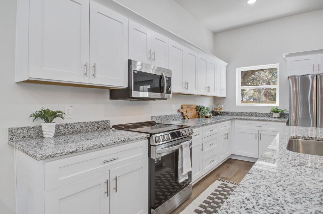 5739 N Murray Avenue Photo 11