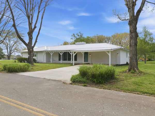 16 Bingham Ct, Winchester, TN 37398