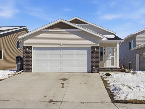 4522 18th Street S, Moorhead, MN 56560