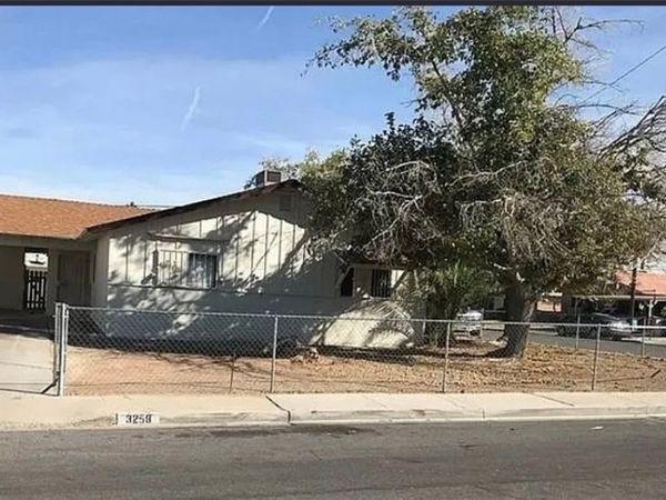 3258 GLENHURST Drive, Las Vegas, NV 89121