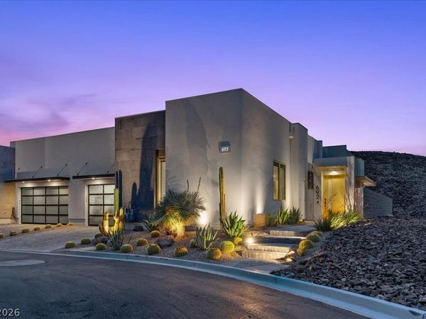 692 Scenic Cliff Drive , Henderson, NV 89012