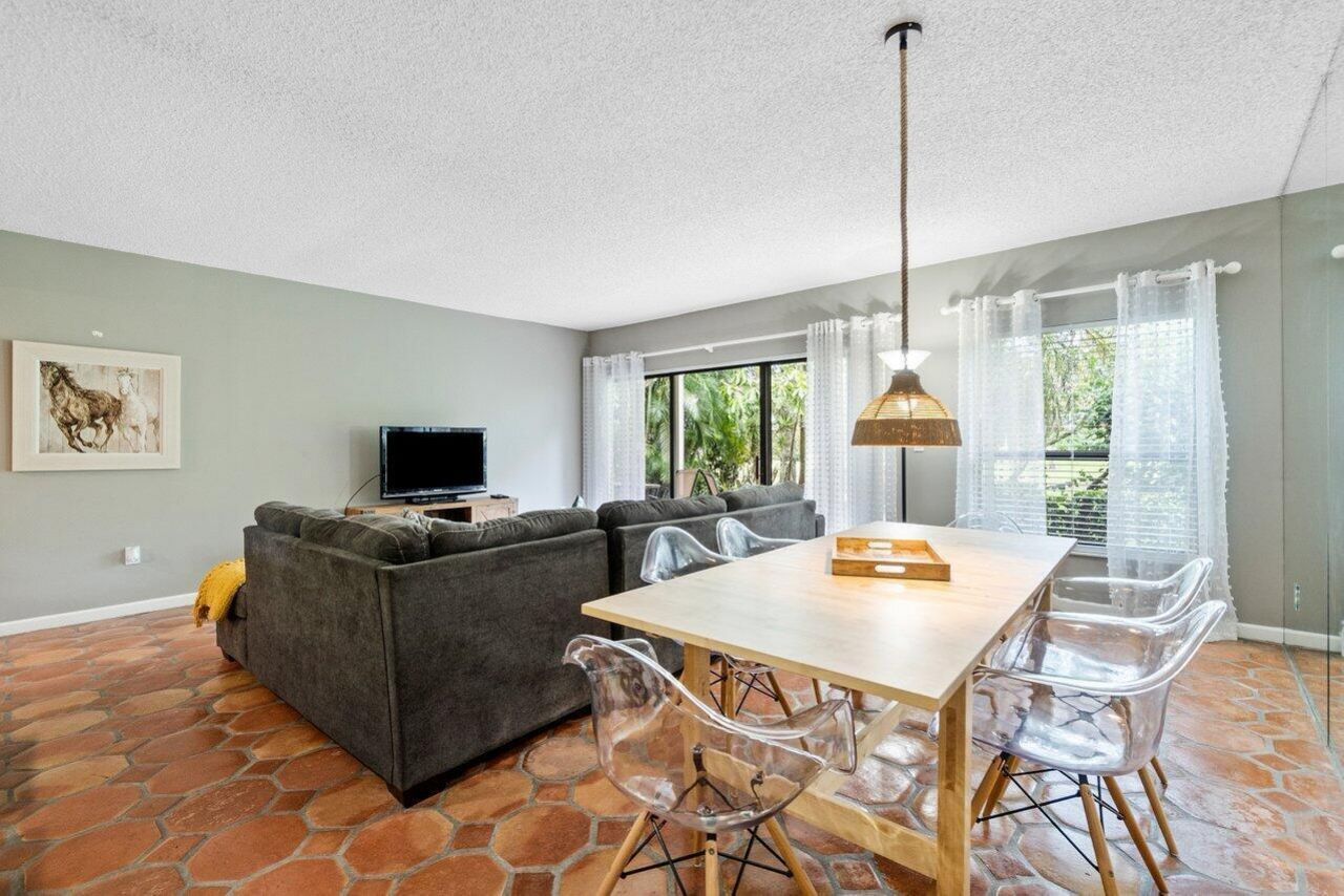 11863 Wimbledon Circle, Unit 406, Wellington, FL 33414 Photo