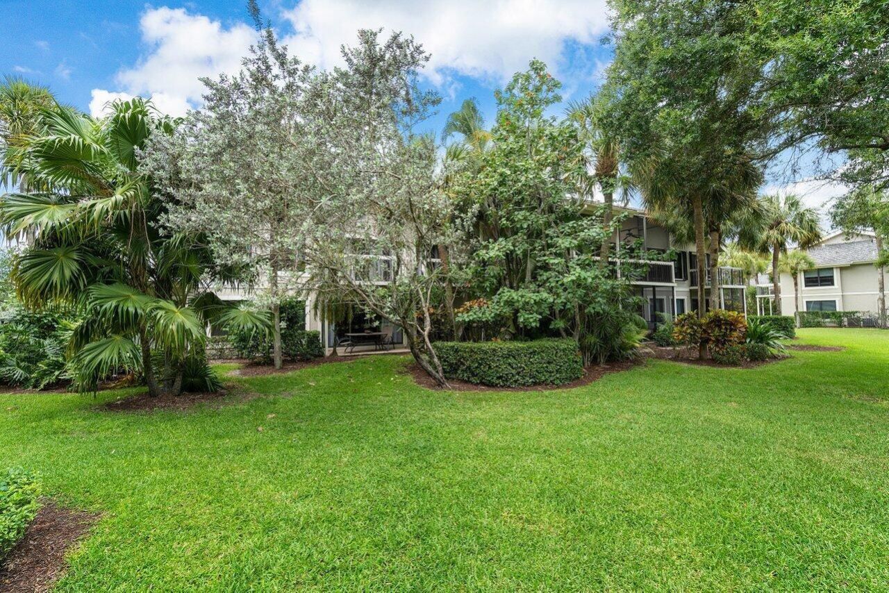 11863 Wimbledon Circle, Unit 406, Wellington, FL 33414 Photo