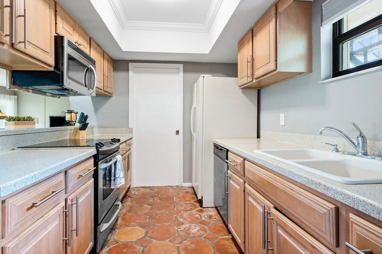 11863 Wimbledon Circle, Unit 406, Wellington, FL 33414 Photo