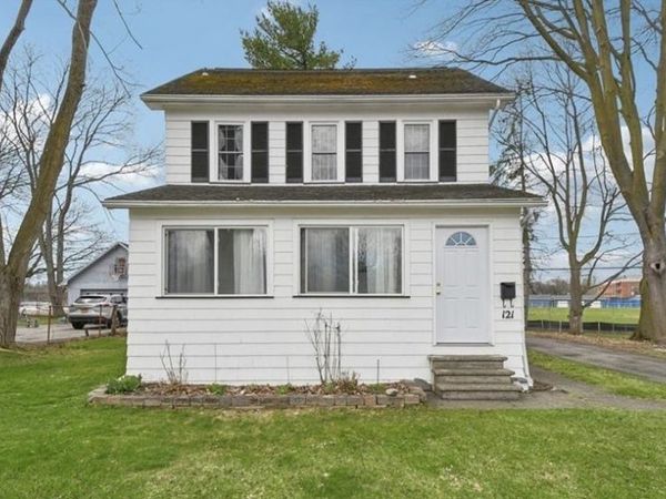 121 Brooklawn Drive , Rochester, NY 14618