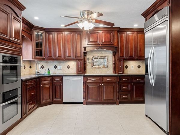 23 Pebble Pl, Unit 23, Malden, MA 02148