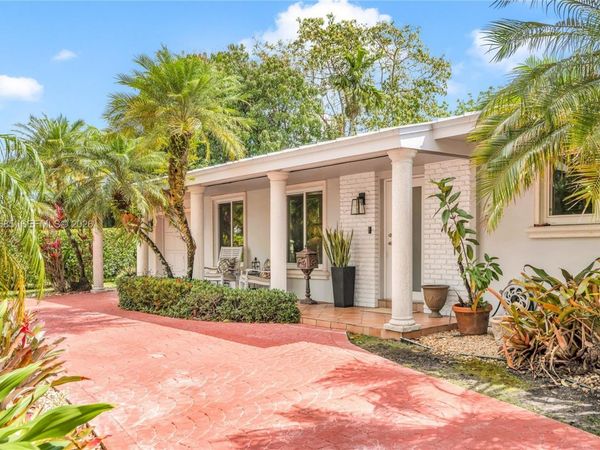 8541 SW 87th Ct, Miami, FL 33173