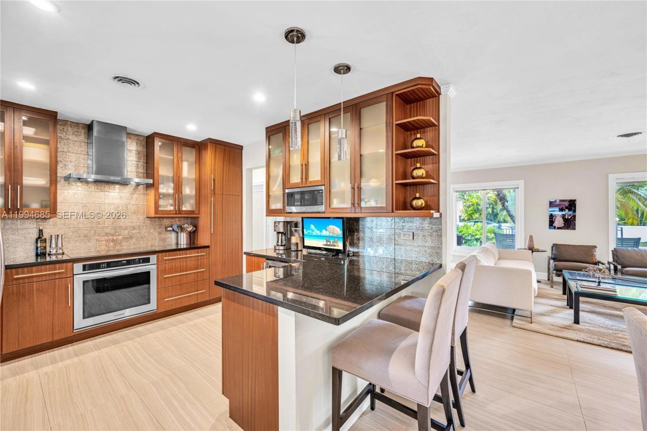 8541 SW 87th Ct, Miami, FL 33173 Photo