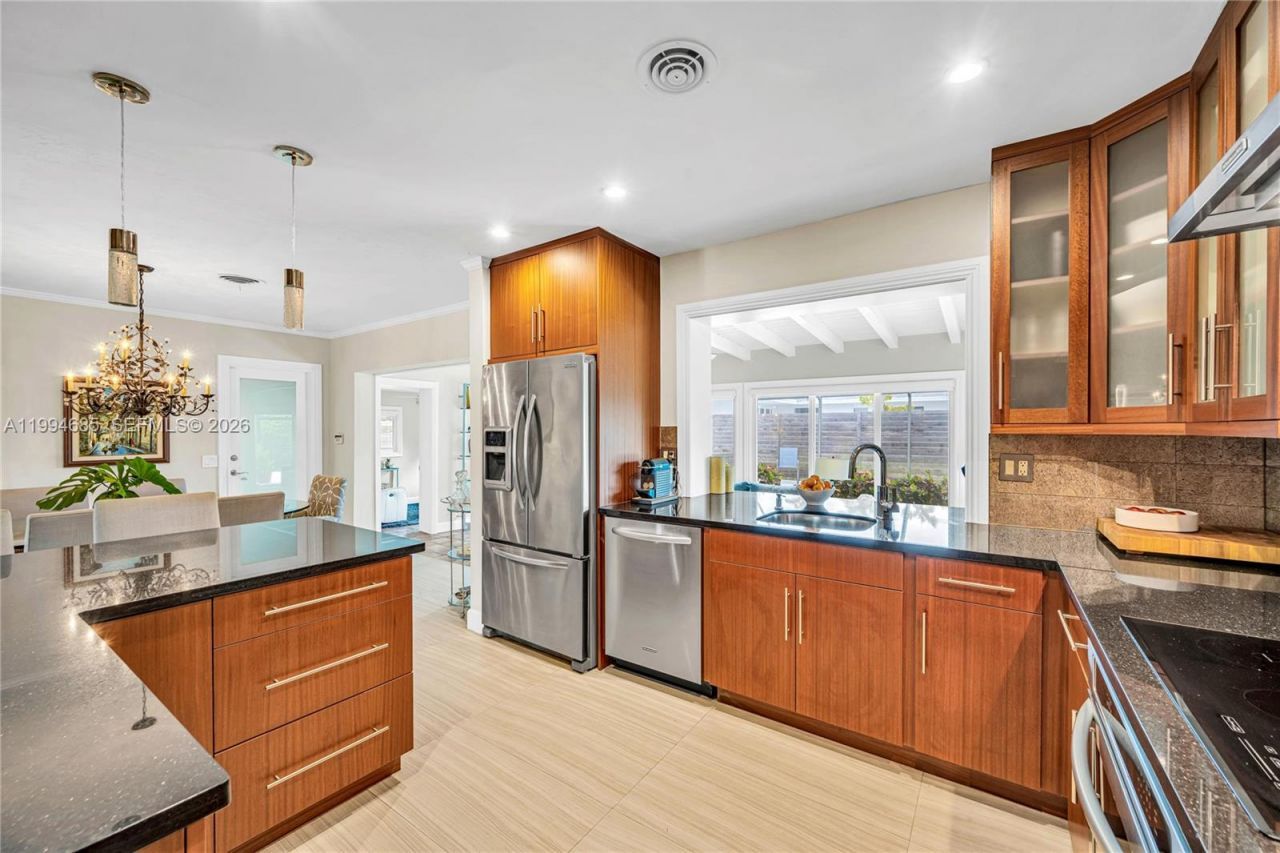 8541 SW 87th Ct, Miami, FL 33173 Photo