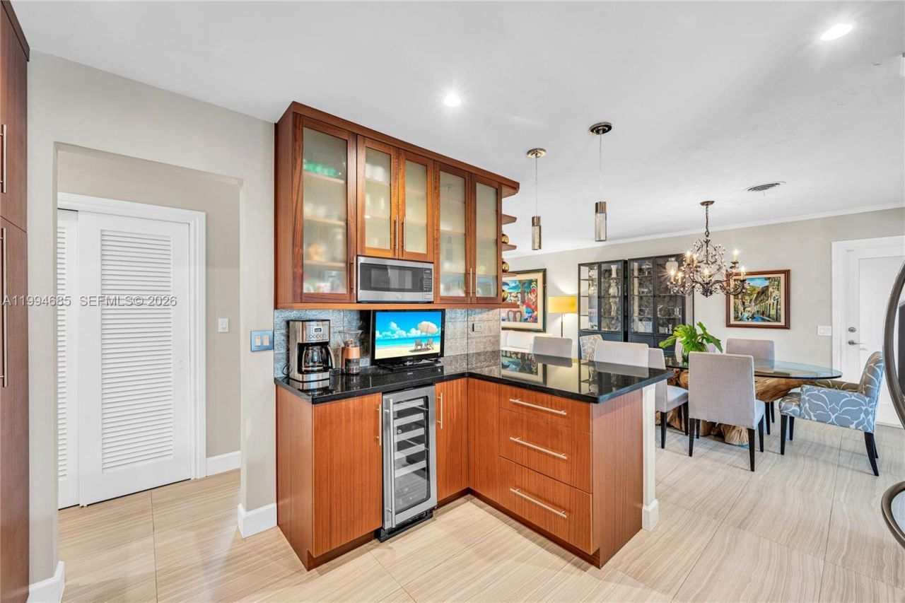 8541 SW 87th Ct, Miami, FL 33173 Photo