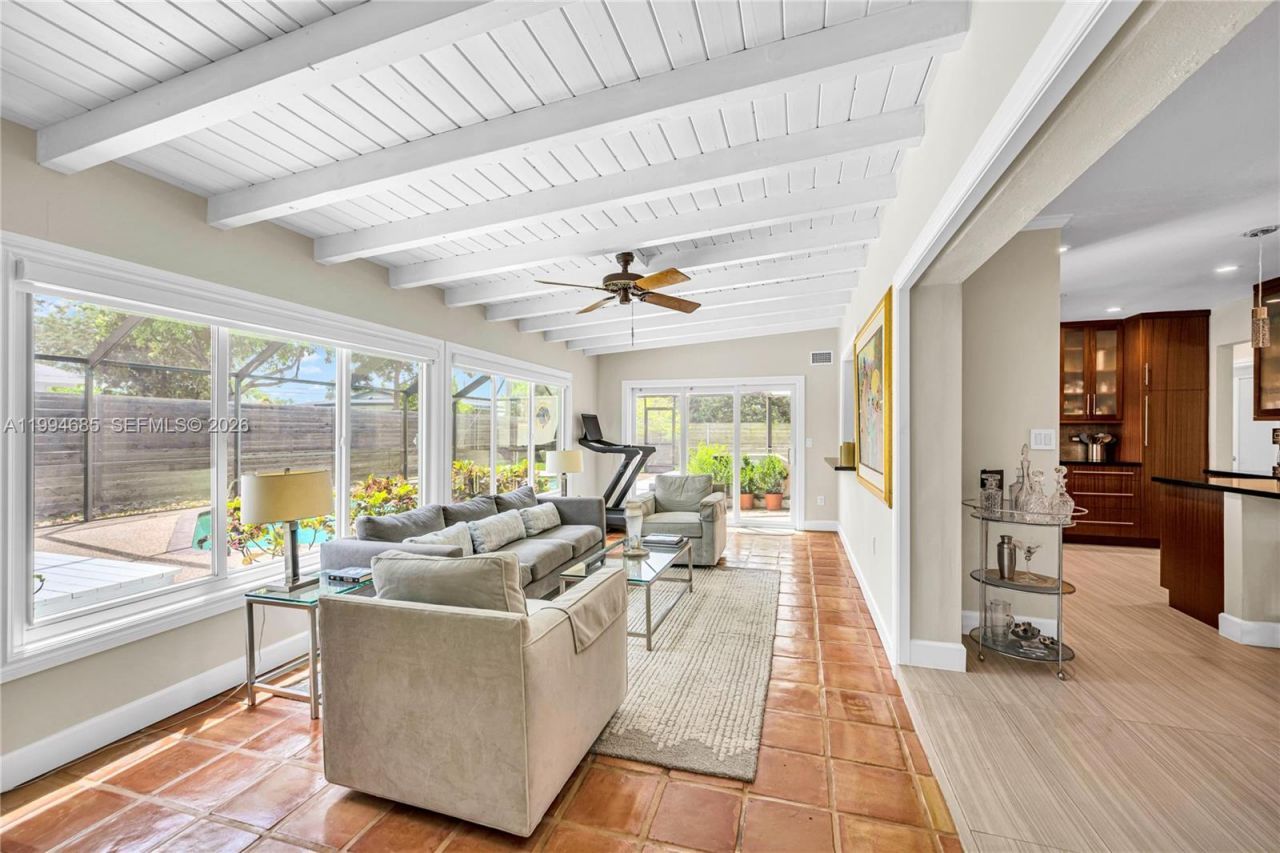 8541 SW 87th Ct, Miami, FL 33173 Photo