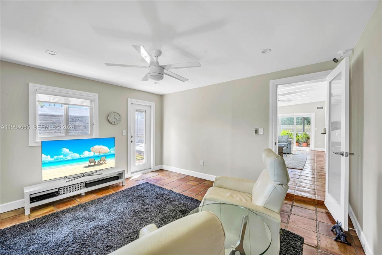 8541 SW 87th Ct, Miami, FL 33173 Photo