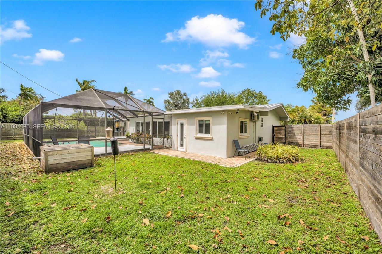 8541 SW 87th Ct, Miami, FL 33173 Photo