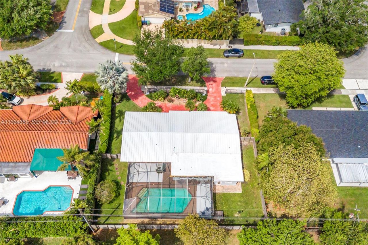 8541 SW 87th Ct, Miami, FL 33173 Photo