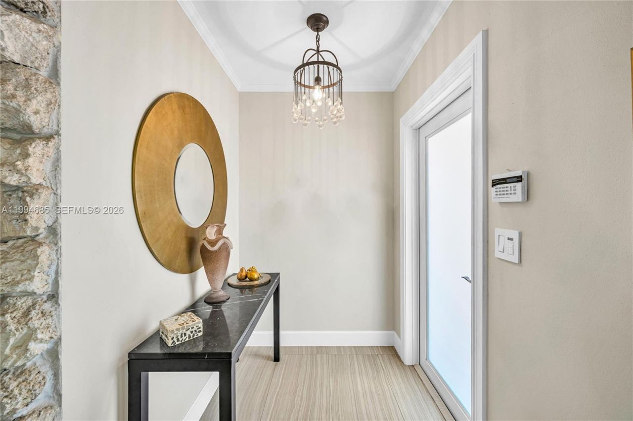 8541 SW 87th Ct, Miami, FL 33173 Photo